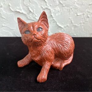 RED MILL Vintage USA Handcrafted Resin/Pecan-Shell Cat Figurine